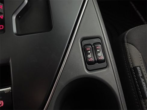 Used 2025 Subaru Crosstrek 2.0i Premium image 15