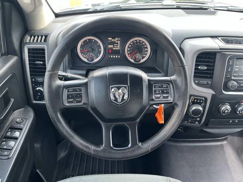 Used 2017 RAM 1500 Express AWD/4WD image 12