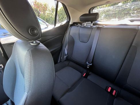 Used 2025 Buick Encore GX Preferred FWD image 38
