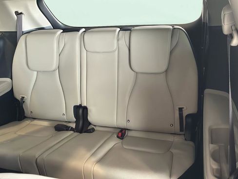 New 2026 Kia Carnival EX FWD image 37