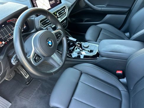 Used 2024 BMW X4 xDrive30i w/ M Sport Package AWD/4WD image 9