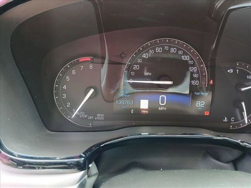 Used 2017 Cadillac XT5 Premium Luxury w/ LPO, Wheel Lock Package FWD image 8