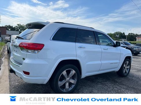 Used 2015 Jeep Grand Cherokee Overland AWD/4WD image 3
