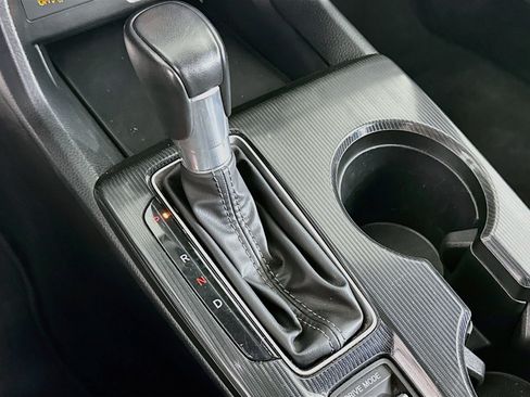 Used 2025 Honda Civic Sport image 24