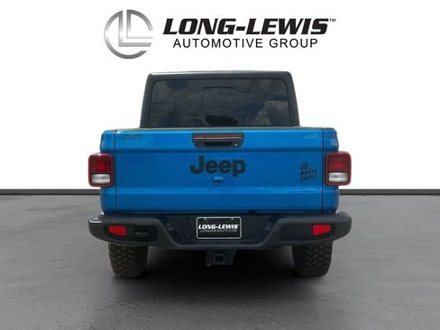 Used 2022 Jeep Gladiator Sport AWD/4WD image 5