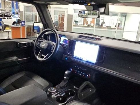 Used 2024 Ford Bronco Everglades image 36