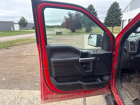 Used 2019 Ford F150 XLT w/ Equipment Group 302A Luxury AWD/4WD image 17