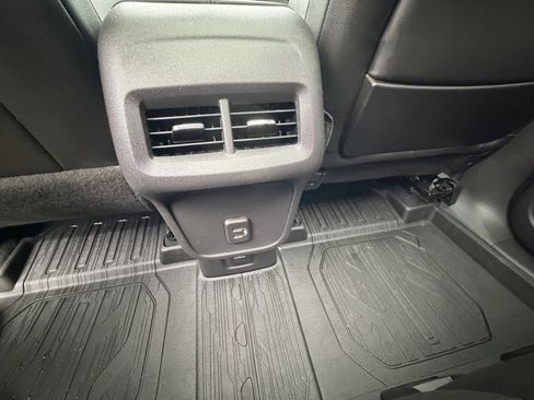 Used 2022 GMC Terrain SLT w/ Infotainment Package II image 10