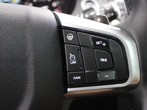 Used 2019 Land Rover Discovery Sport HSE Luxury image 19