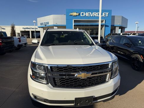 Used 2020 Chevrolet Suburban LT image 2