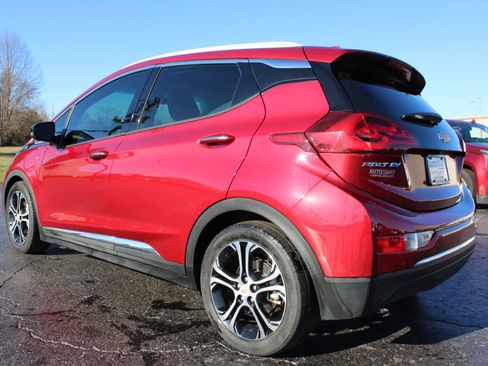 Used 2020 Chevrolet Bolt Premier w/ Infotainment Package image 9