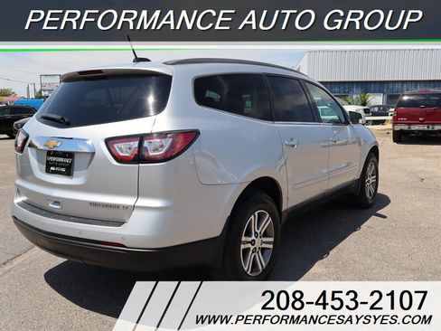 Used 2016 Chevrolet Traverse LT FWD image 3