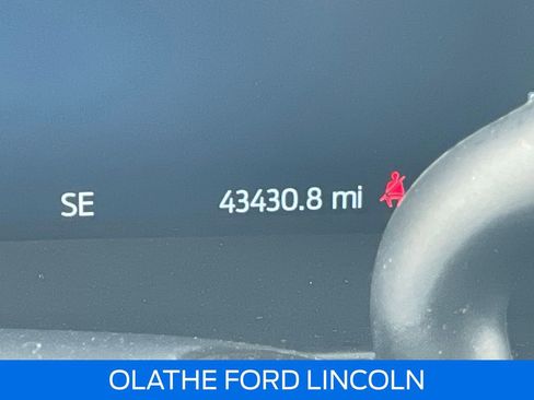 Certified 2023 Ford F250 Lariat w/ Lariat Ultimate Package image 18