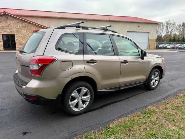 Used 2016 Subaru Forester 2.5i w/ Alloy Wheel Package AWD/4WD image 4
