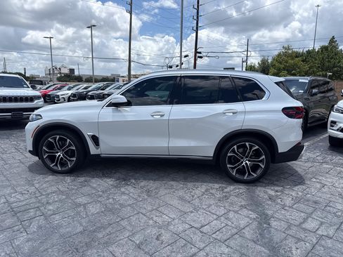 Used 2024 BMW X5 sDrive40i w/ Premium Package RWD image 4