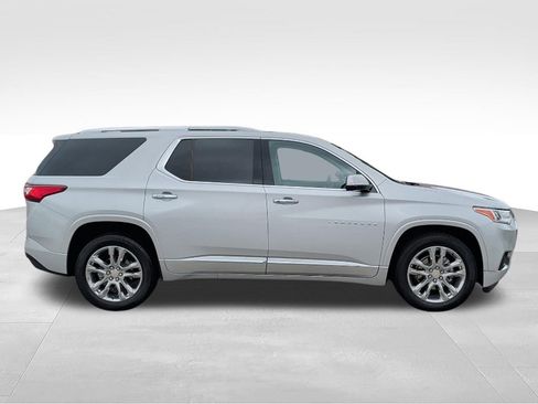 Used 2020 Chevrolet Traverse High Country FWD image 4