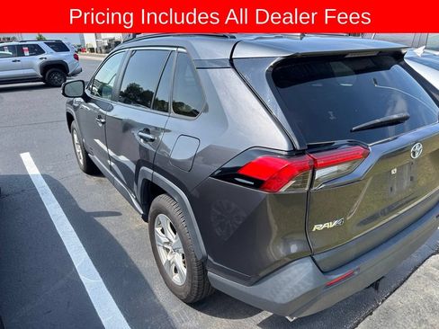 Used 2020 Toyota RAV4 XLE w/ Convenience Package AWD/4WD image 6