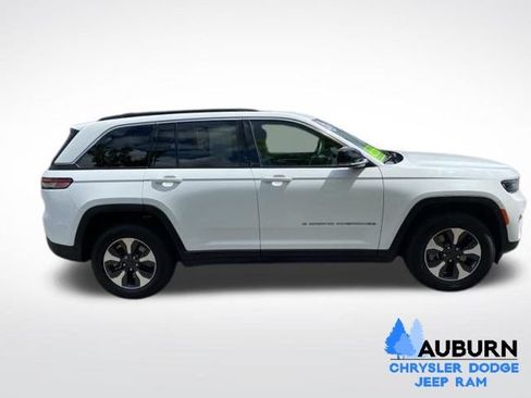 Used 2024 Jeep Grand Cherokee Limited 4xe AWD/4WD image 8