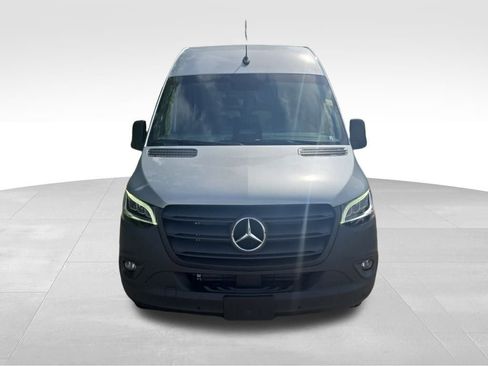 New 2025 Mercedes-Benz Sprinter 2500 image 8