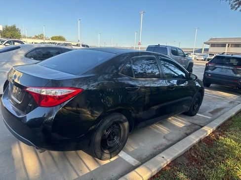 Used 2016 Toyota Corolla LE FWD image 3