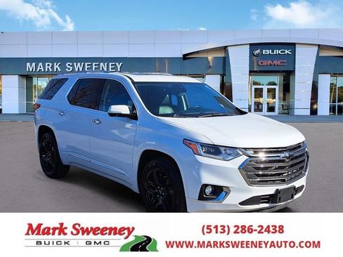 Used 2020 Chevrolet Traverse Premier w/ LPO, Midnight Edition image 3