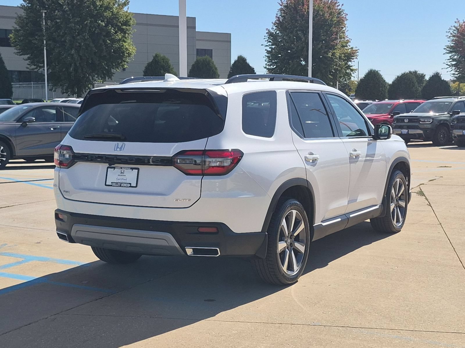 Certified 2025 Honda Pilot Elite image 6