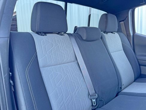 Used 2020 Toyota Tacoma TRD Sport image 34