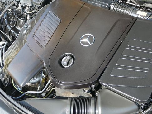Used 2024 Mercedes-Benz C 300 Sedan image 29
