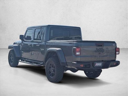 Used 2025 Jeep Gladiator Sport AWD/4WD image 7