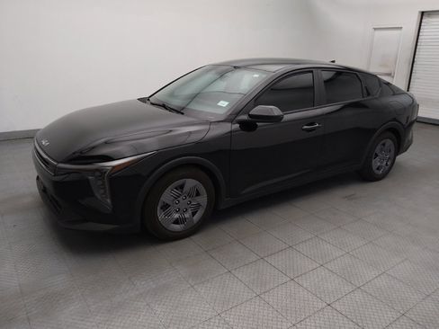 Used 2025 Kia K4 FWD image 2
