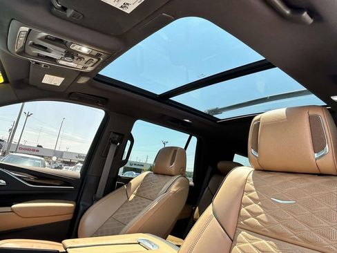Used 2022 Cadillac Escalade Sport w/ Touring Package AWD/4WD image 14