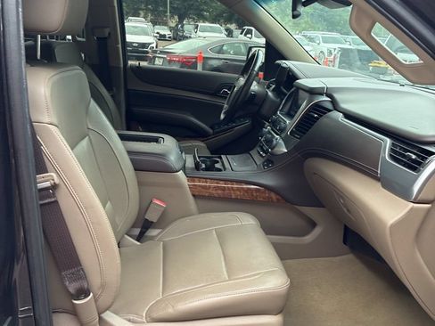 Used 2017 Chevrolet Tahoe Premier AWD/4WD image 6