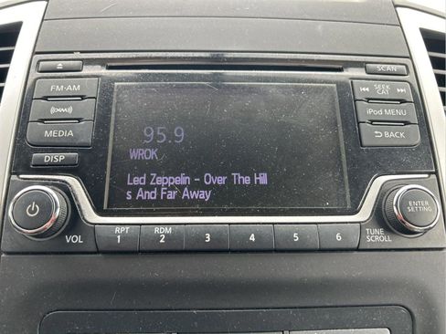 Used 2017 Nissan Frontier SV image 19