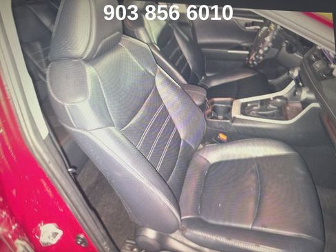 Used 2020 Toyota RAV4 Limited image 16