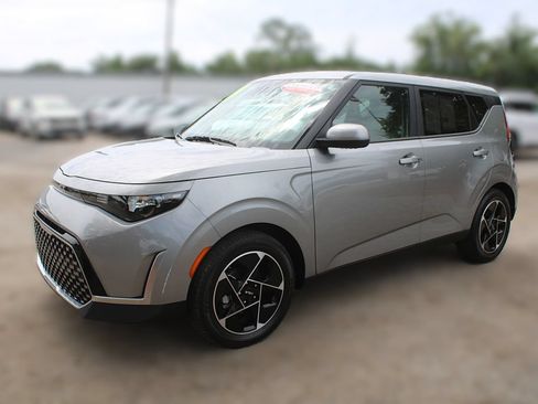 Certified 2024 Kia Soul EX FWD image 14