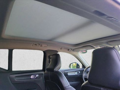 Used 2023 Volvo XC40 B5 Plus w/ Driver Assist Package image 16