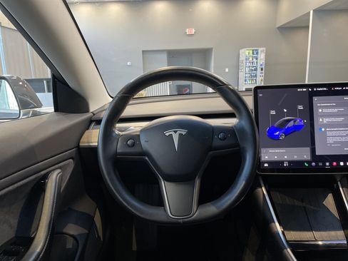 Used 2018 Tesla Model 3 Long Range image 18