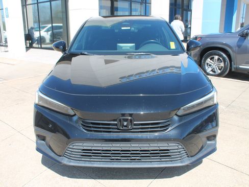 Used 2023 Honda Civic Sport image 2