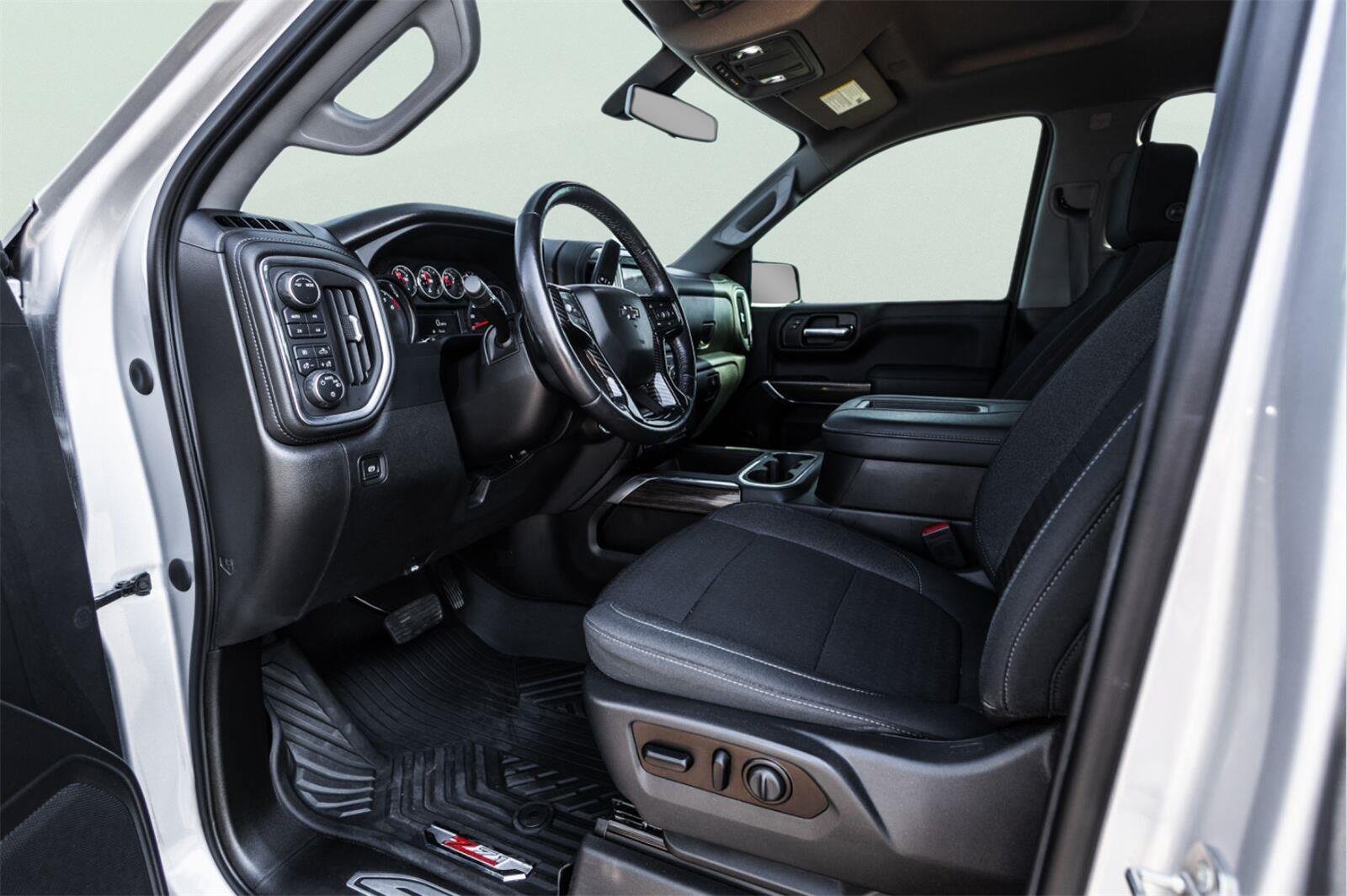 Used 2021 Chevrolet Silverado 1500 LT Trail Boss w/ LPO, Dark Essentials Package AWD/4WD image 12