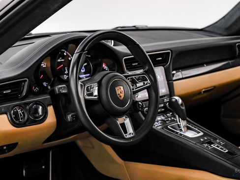 Used 2017 Porsche 911 Turbo image 41