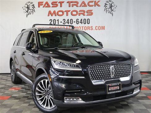 Used 2020 Lincoln Aviator Reserve w/ Equipment Group 201A image 3