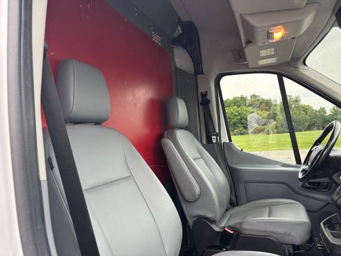 Used 2018 Ford Transit 250 148 Medium Roof RWD image 10
