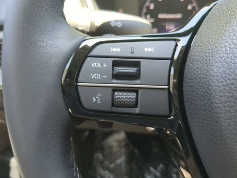 New 2025 Acura Integra Base image 26