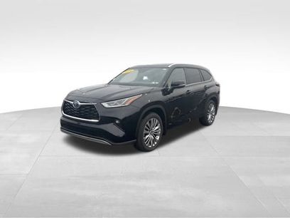 Used 2024 Toyota Highlander Platinum