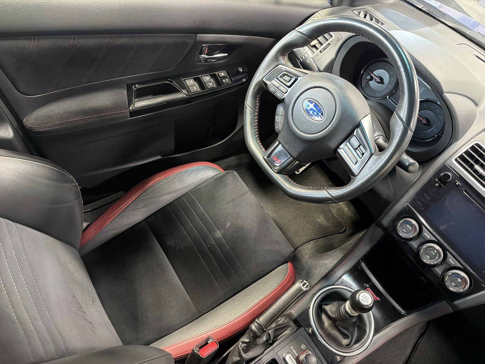 Used 2019 Subaru WRX STI AWD/4WD image 11