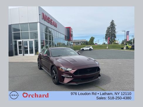 Used 2018 Ford Mustang GT Premium w/ Equipment Group 401A RWD image 1