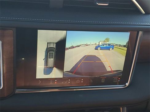 Used 2024 GMC Yukon Denali Ultimate image 18