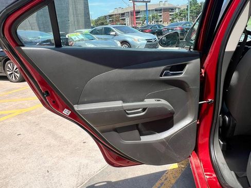 Used 2014 Chevrolet Sonic LT FWD image 28