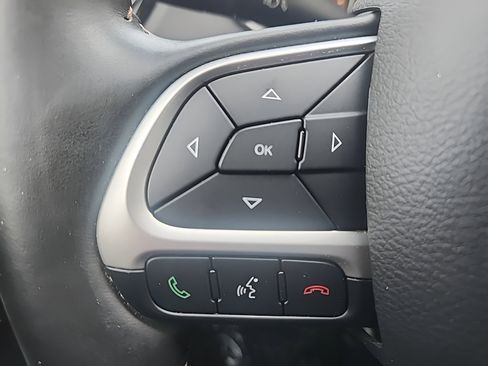 Used 2018 Jeep Compass Limited image 14