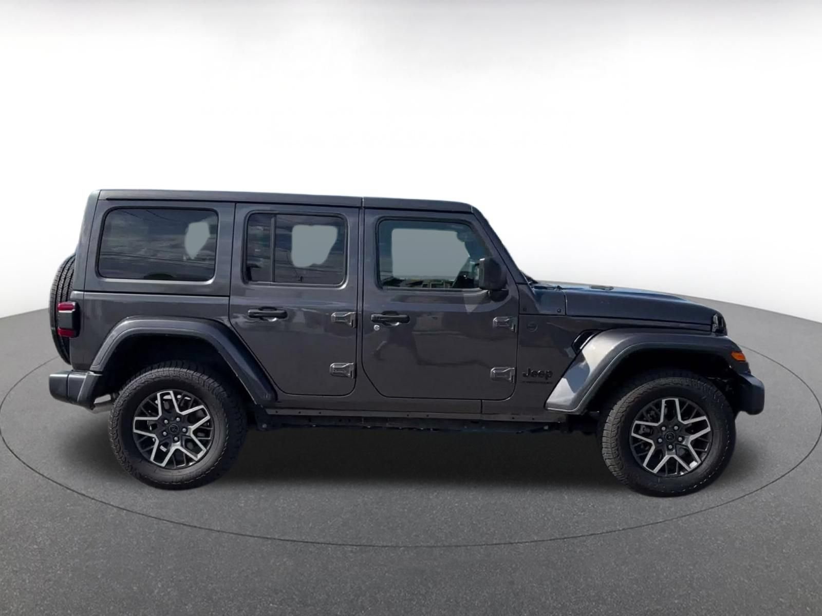Used 2025 Jeep Wrangler Unlimited Sahara AWD/4WD image 15